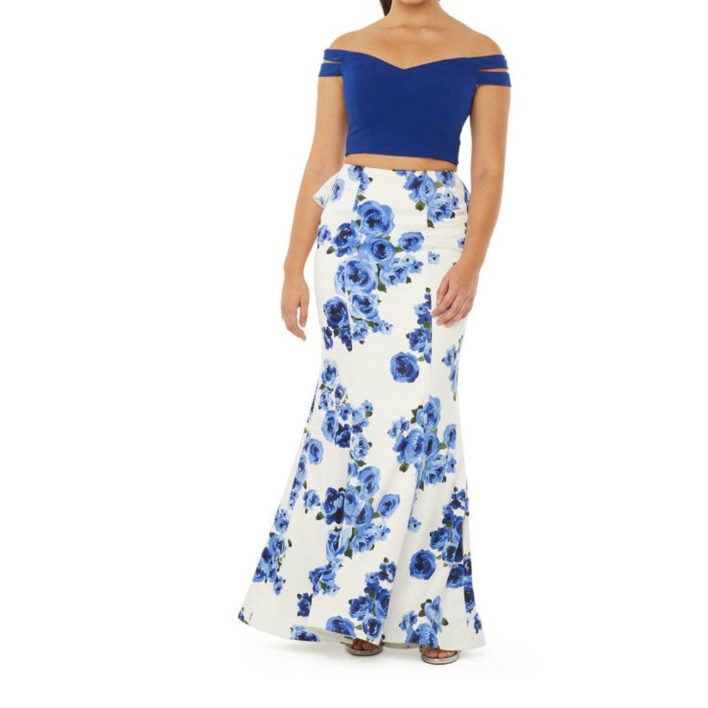 Off shoulder blue two piece dress